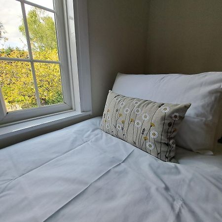 Generous 3 Bed In The Heart Of The Village Χάντινγκτον Εξωτερικό φωτογραφία